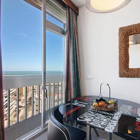 Apartment With Ocean View