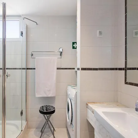 With Ocean View ポルティマン